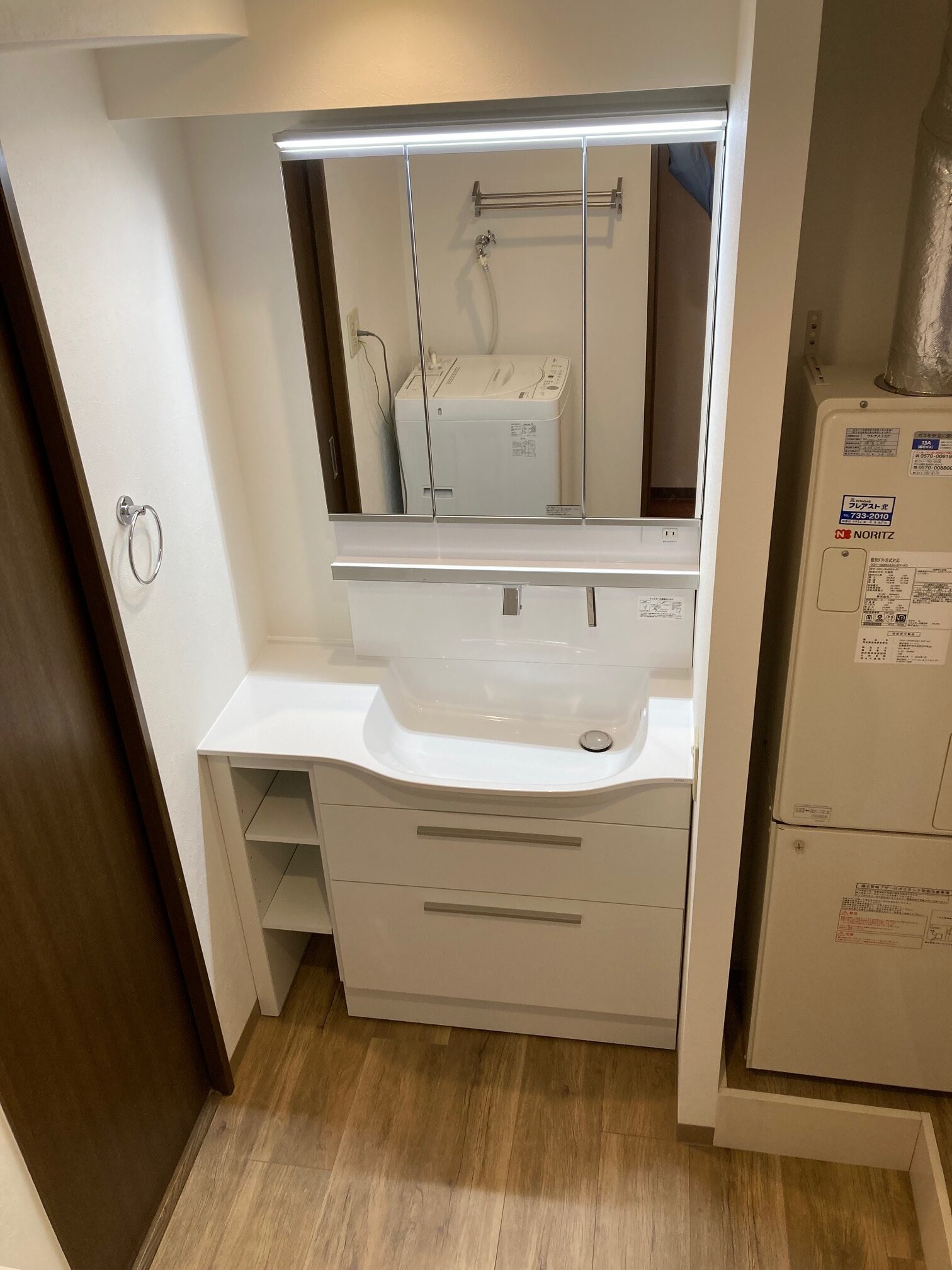 W970㎜洗面化粧台取替工事